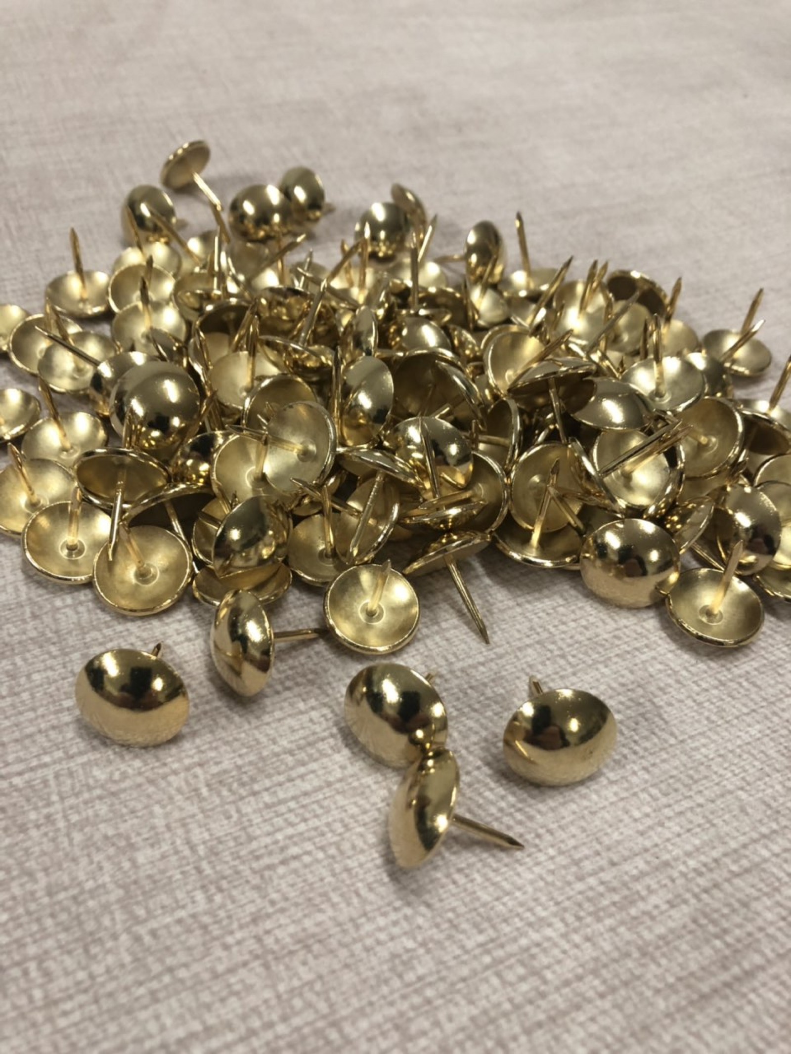 Декоративные гвозди 16мм Gold