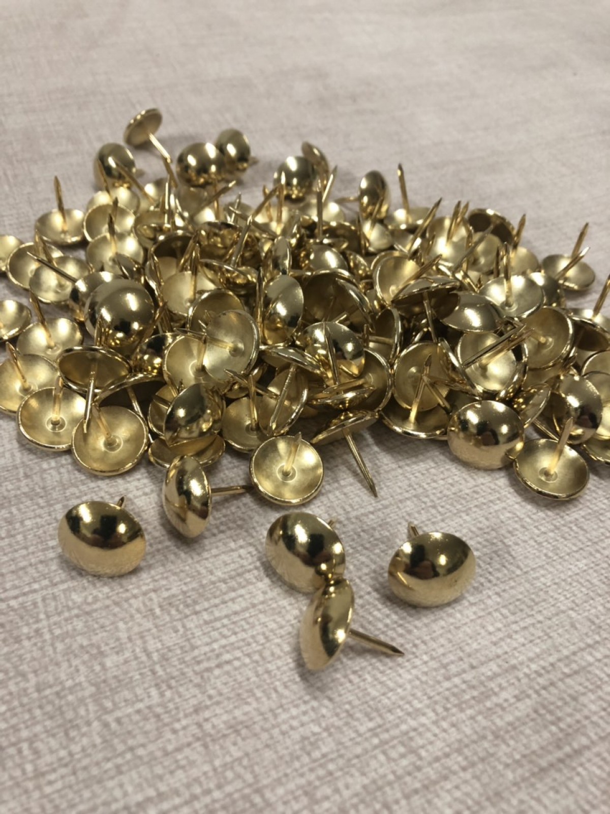 Декоративные гвозди 16мм Gold